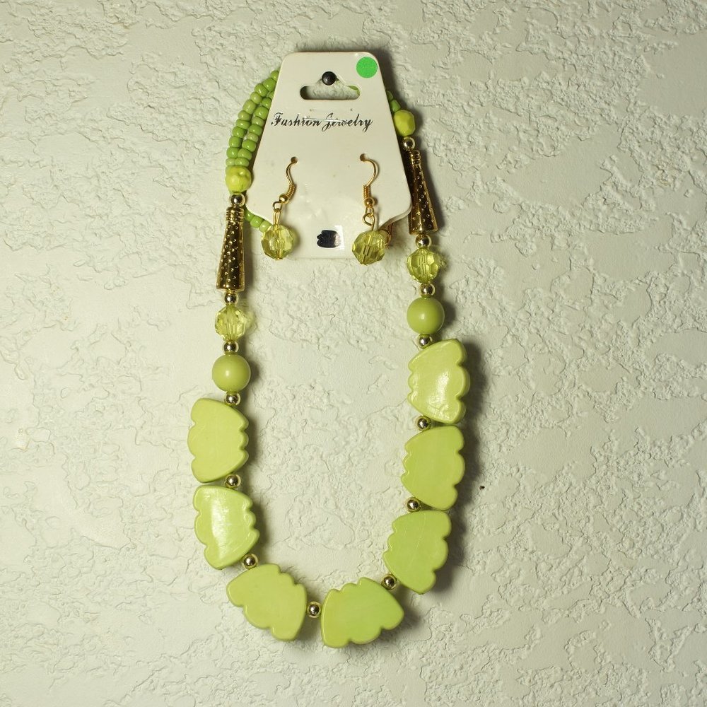 Green Bead Necklace And Earring Set